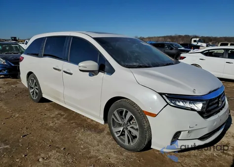2023 Honda Odyssey Touring z USA, uszkodzony, nr VIN 5FNRL6H84PB076781